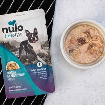 Nulo Freestyle Mackerel, Chicken & Mussel in Broth Dog Food Topper 2.8oz /24ct